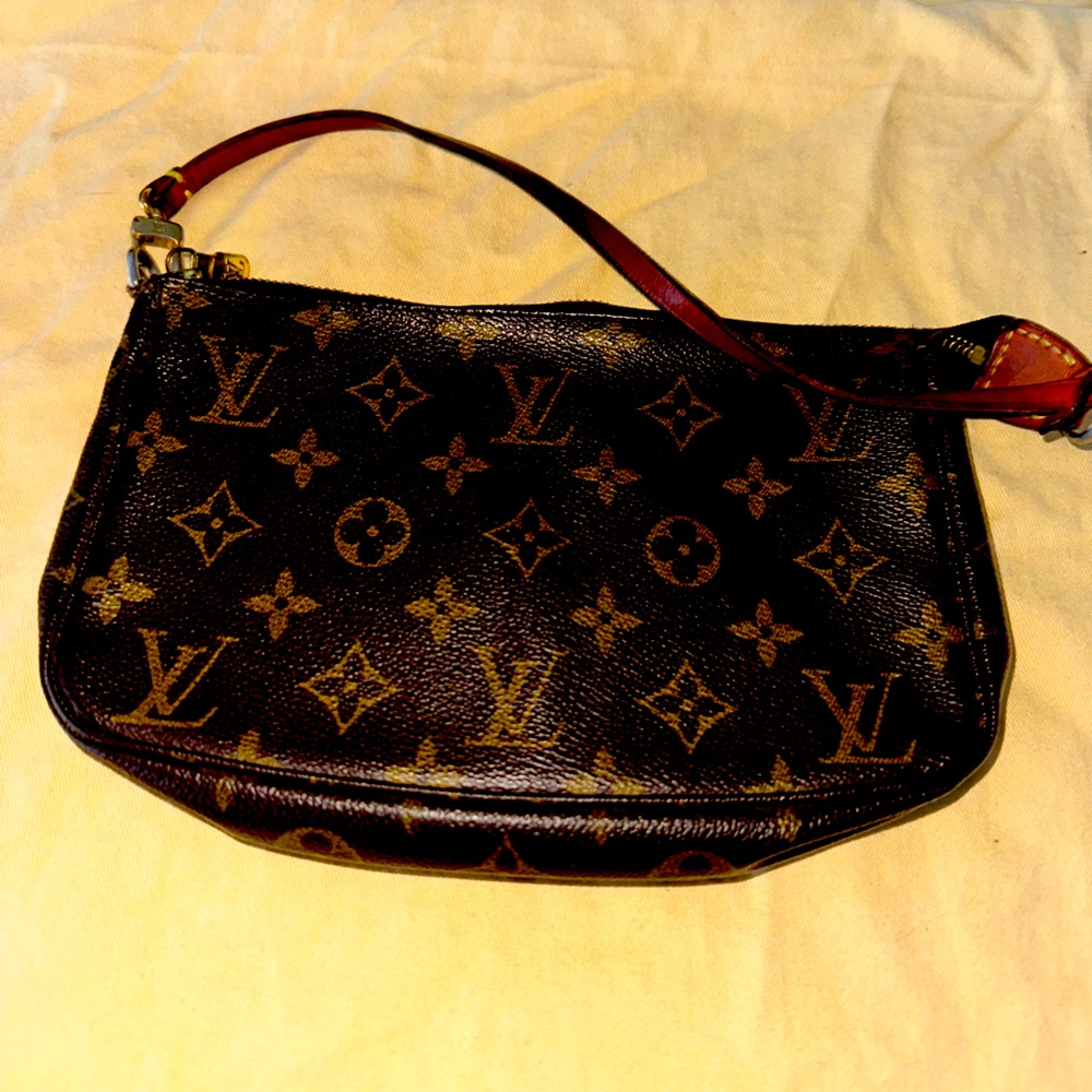 Vintage Louise Vuitton Monogram Pochette purse